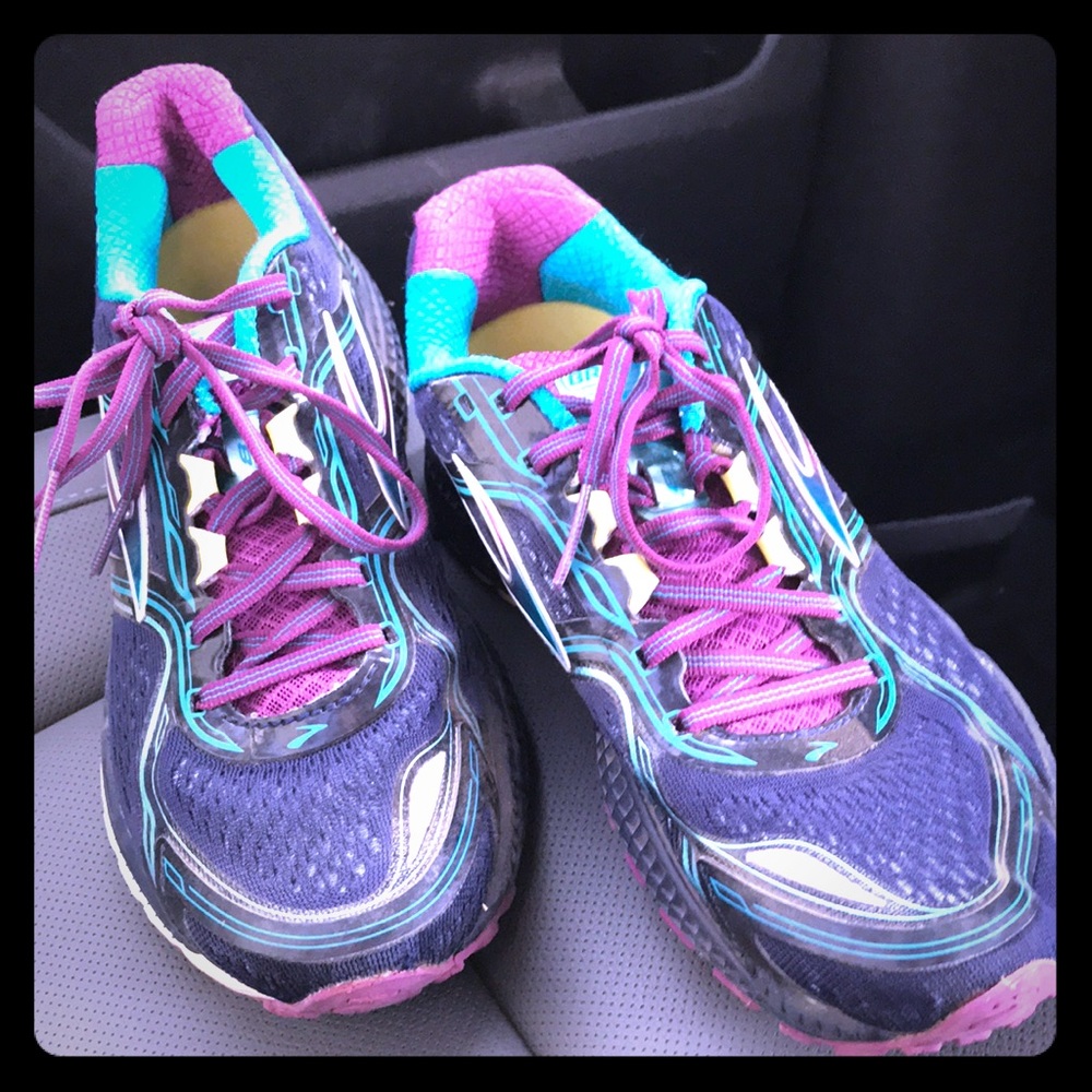 Brooks Running Shoes, Size 8